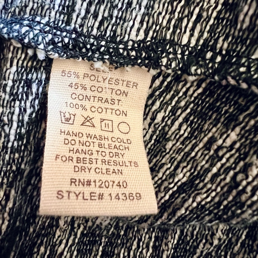 Mystree Black and Gray Open Cardigan - Picture 4 of 4